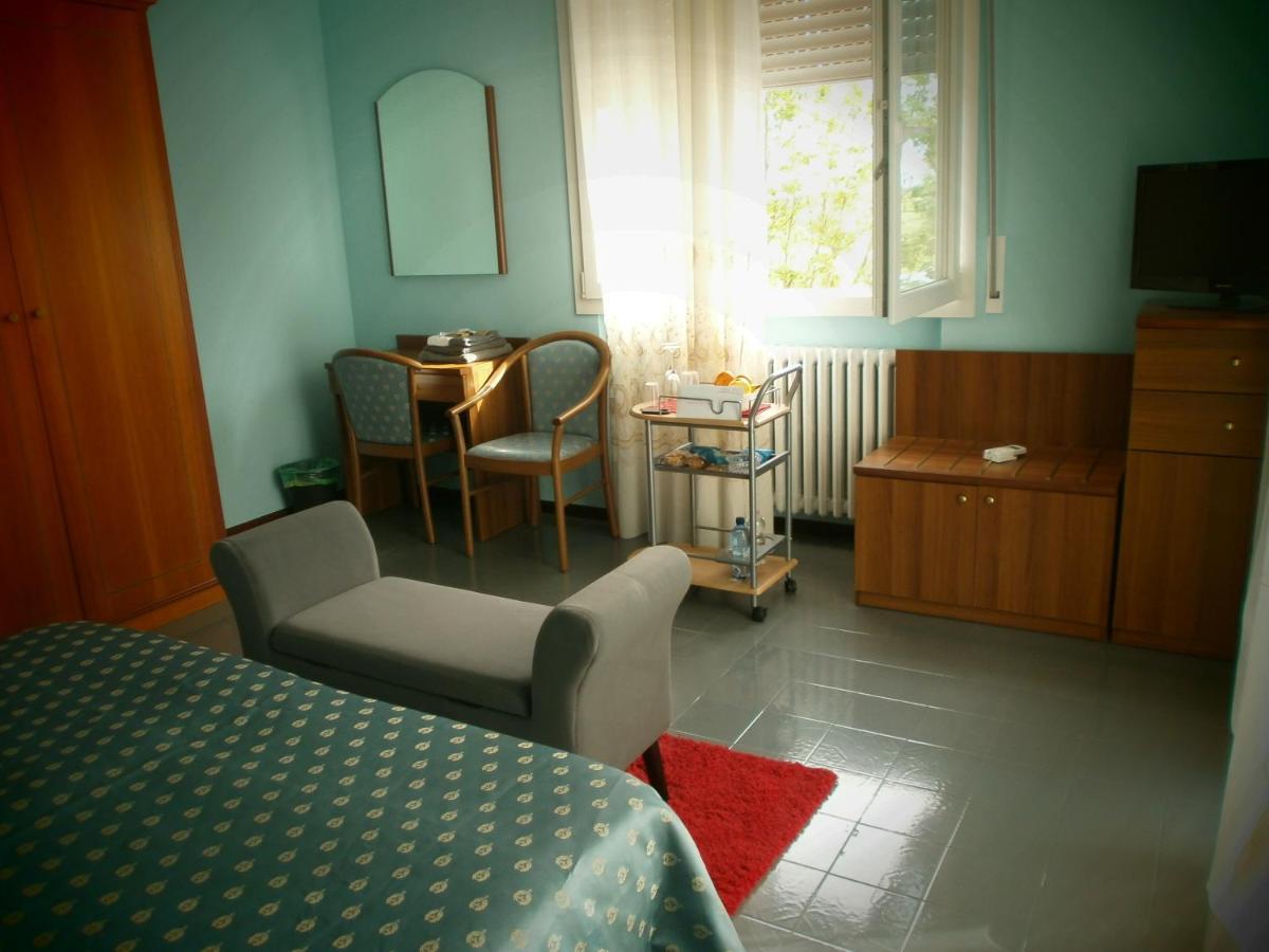 Il Leprotto - Room & Breakfast Altedo Екстериор снимка
