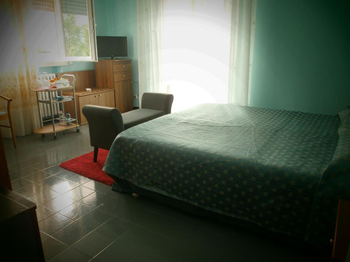 Il Leprotto - Room & Breakfast Altedo Екстериор снимка